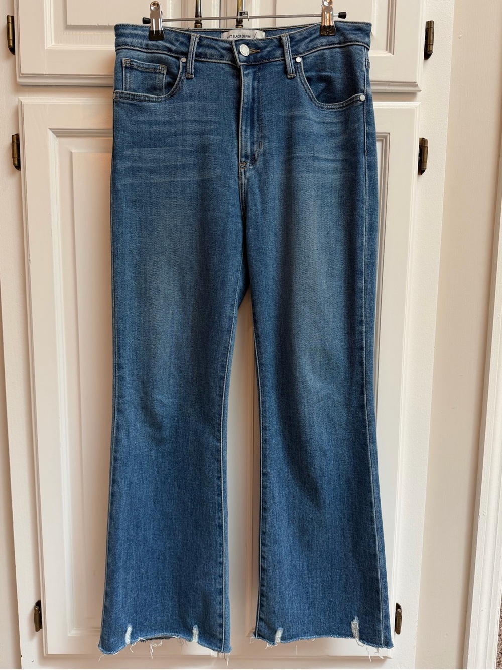 Just Black Denim The Frayed Crop Flare Size 29